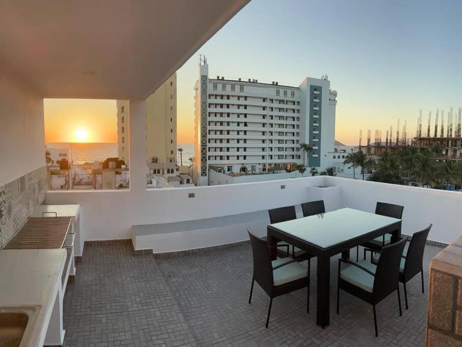 2Br/2Ba Condo 1 Block To Ocean! - Unit 6 Mazatlán Kültér fotó